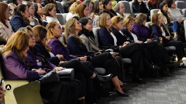 a todas las mujeres valientes y dedicadas del comando general de las fuerzas militares de colomb (5)