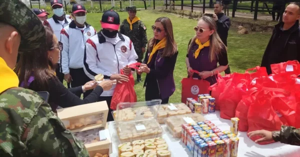 la asociación damas protectoras del soldado 💜 llegó hasta el batallón de caballería mecanizado (1)