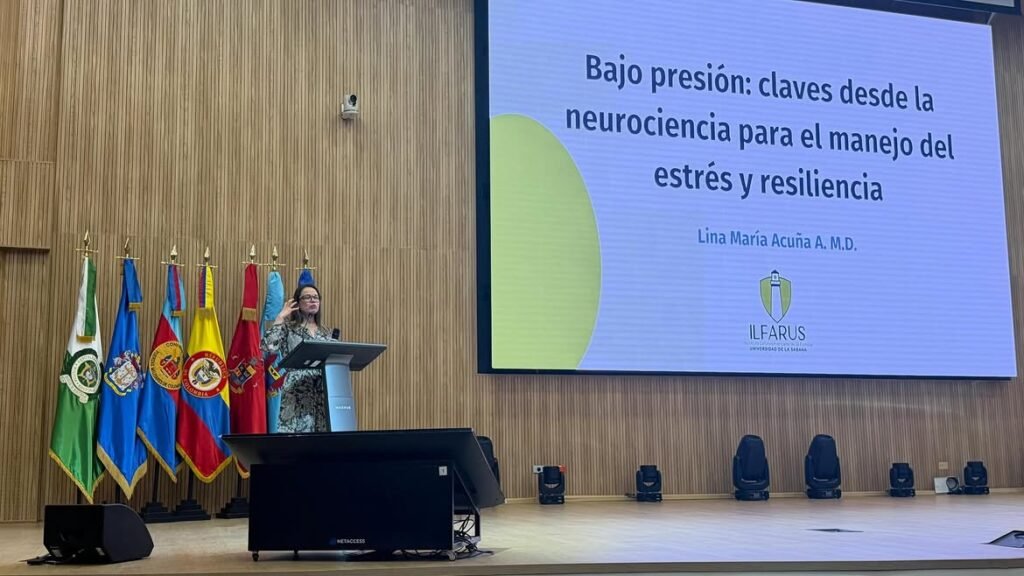Conferencia Presencia que Comunica y Bajo Presión